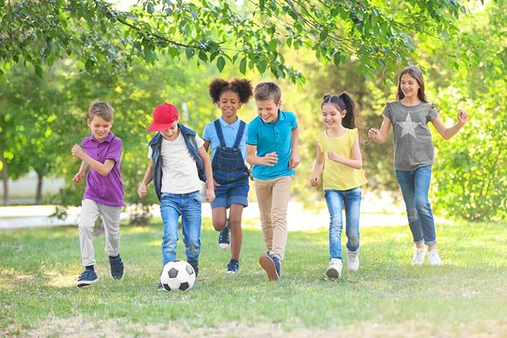 Soccer fun running game for kids Soccer fun running game for kids