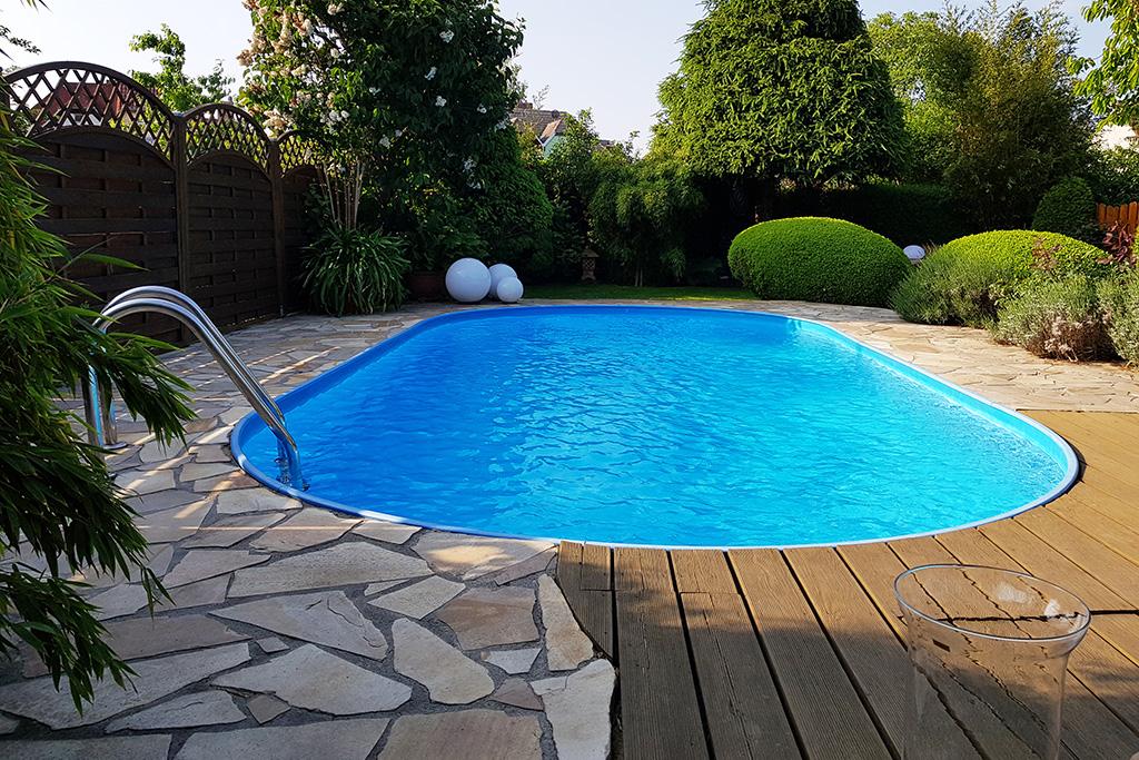 Cât costă o piscină de înot? 4 pool cost