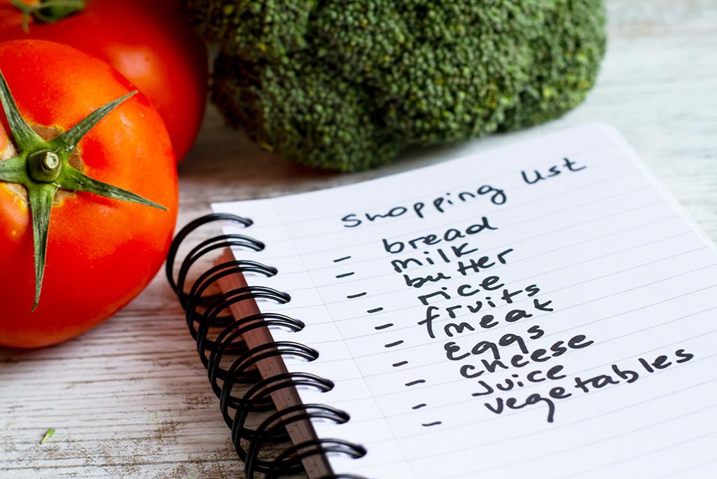 10 Sfaturi Pentru Cumpărături cu Buget Redus 3 grocery list